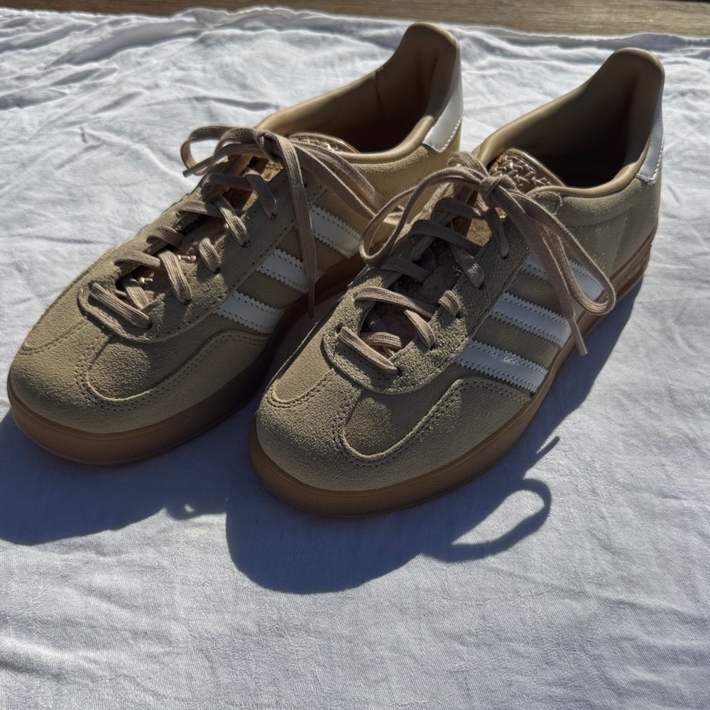 Adidas women Beige and White Sneakers